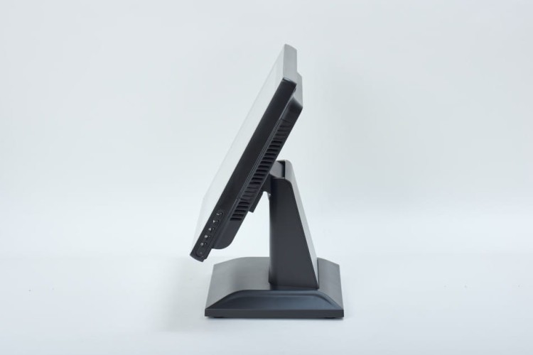 monitor-hisense-md15vc-latwy-w-czyszczeniu-ekran-naklo-nad-notecia.jpg